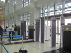 機(jī)場(chǎng)安檢的目的主要是防止旅客攜帶危險(xiǎn)物品